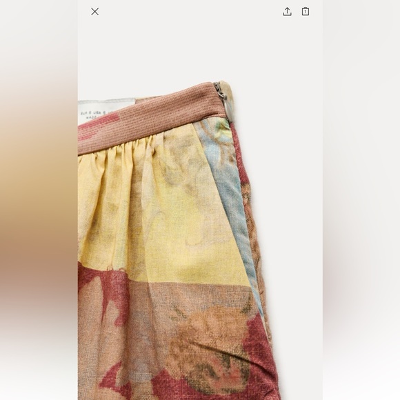 ✨SALE✨ ZARA PRINTED MIDI SKIRT ZW COLLECTION
✨SALE✨ - Picture 4 of 6